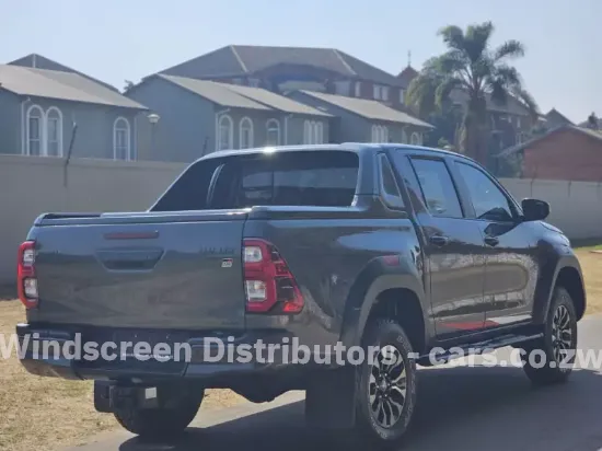 Picture of Windscreen Nissan Cabstar