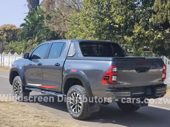 Picture of Windscreen Nissan Navara III