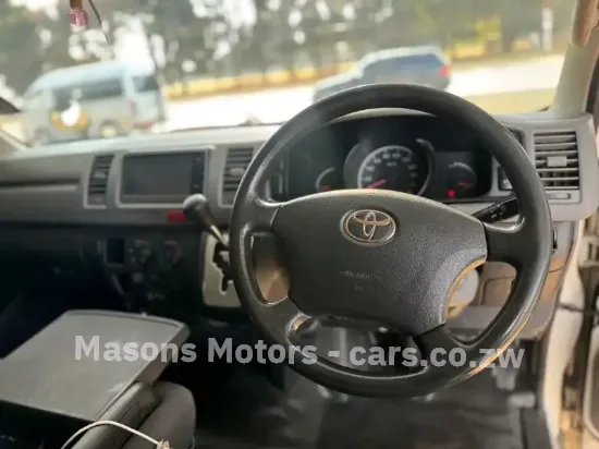 Picture of Toyota Hilux 2017