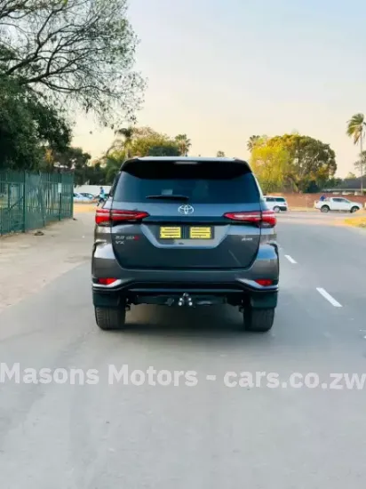 Picture of Toyota Hilux 2017