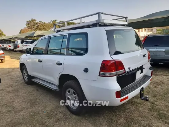 Picture of Toyota Hilux 2022