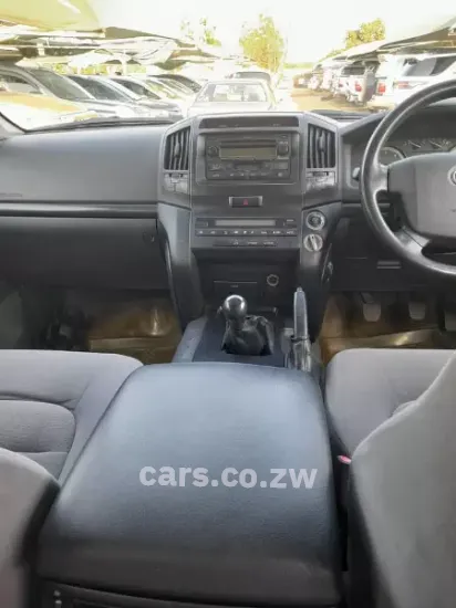 Picture of Toyota Dyna 2016