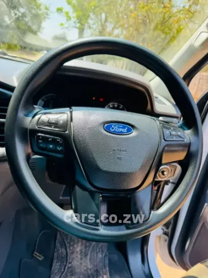 Picture of Toyota Hilux 2018