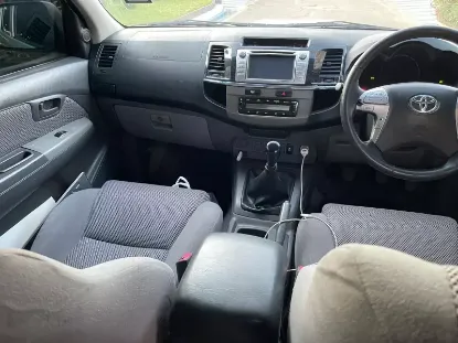 Picture of Toyota Quantum 2013