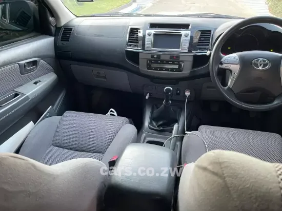 Picture of Toyota Quantum 2013