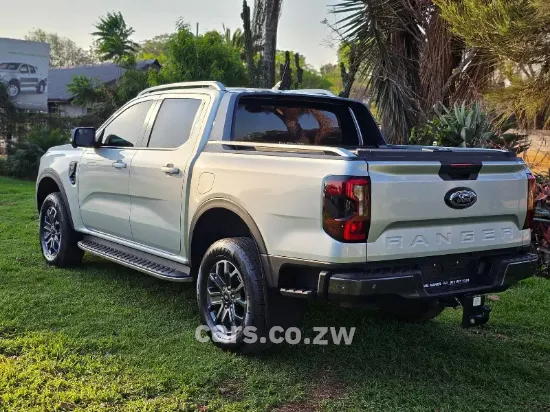 Picture of Toyota Quantum 2013