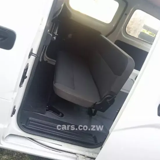 Picture of Toyota Hilux 2012