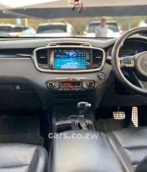 Picture of Toyota Quantum 2013