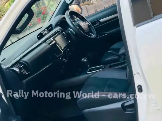 Picture of Honda Fit Hybrid 2016