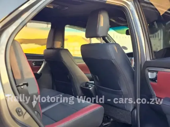 Picture of Honda Fit Hybrid 2016