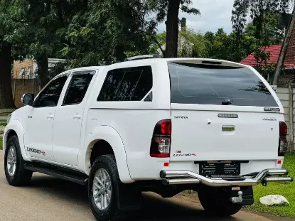 Picture of Mahindra S4 SC 2018