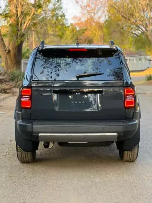 Picture of Toyota Hilux 1997