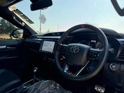 Picture of Toyota Hilux 2017