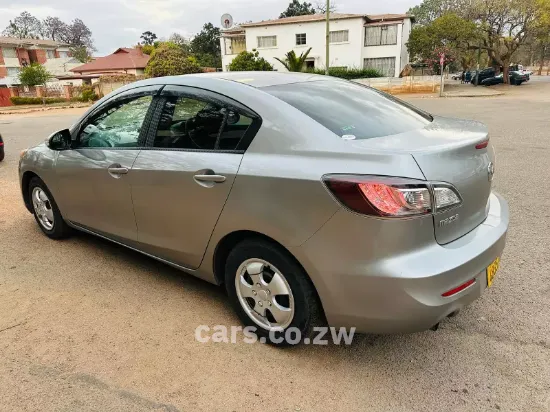 Picture of Honda Grace 2016