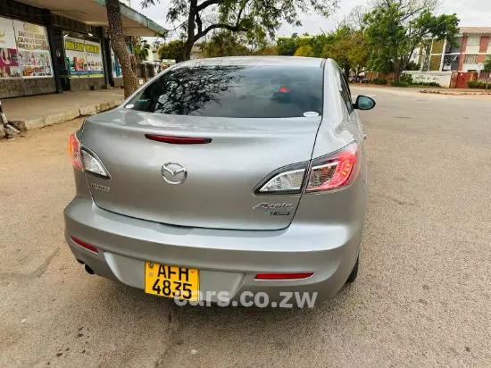 Picture of Honda Grace 2016