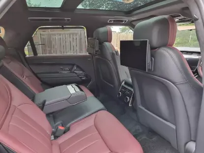Picture of Range rover Discovery for hire