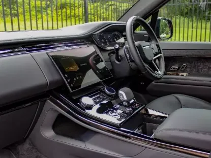 Picture of Range rover Discovery for hire