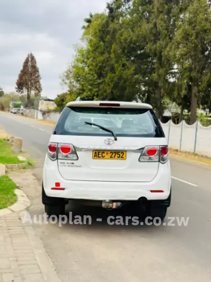 Picture of Toyota VX 2017