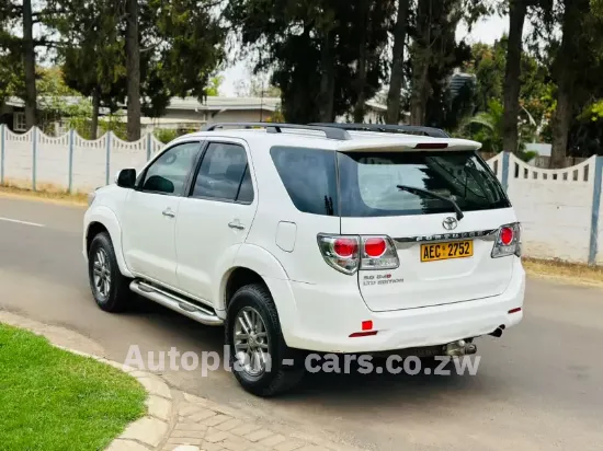Picture of Toyota VX 2017