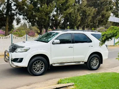 Picture of Toyota VX 2017