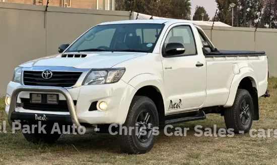 Picture of Toyota Landcruiser 6-Seater Canopy