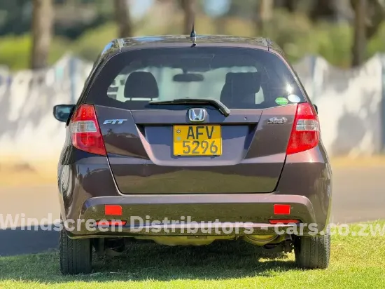 Picture of Windscreen Nissan CPB12 Magnis