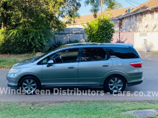 Picture of Windscreen Nissan Caravan