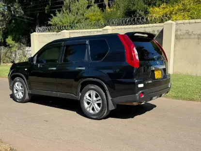 Picture of Nissan NV350 2016